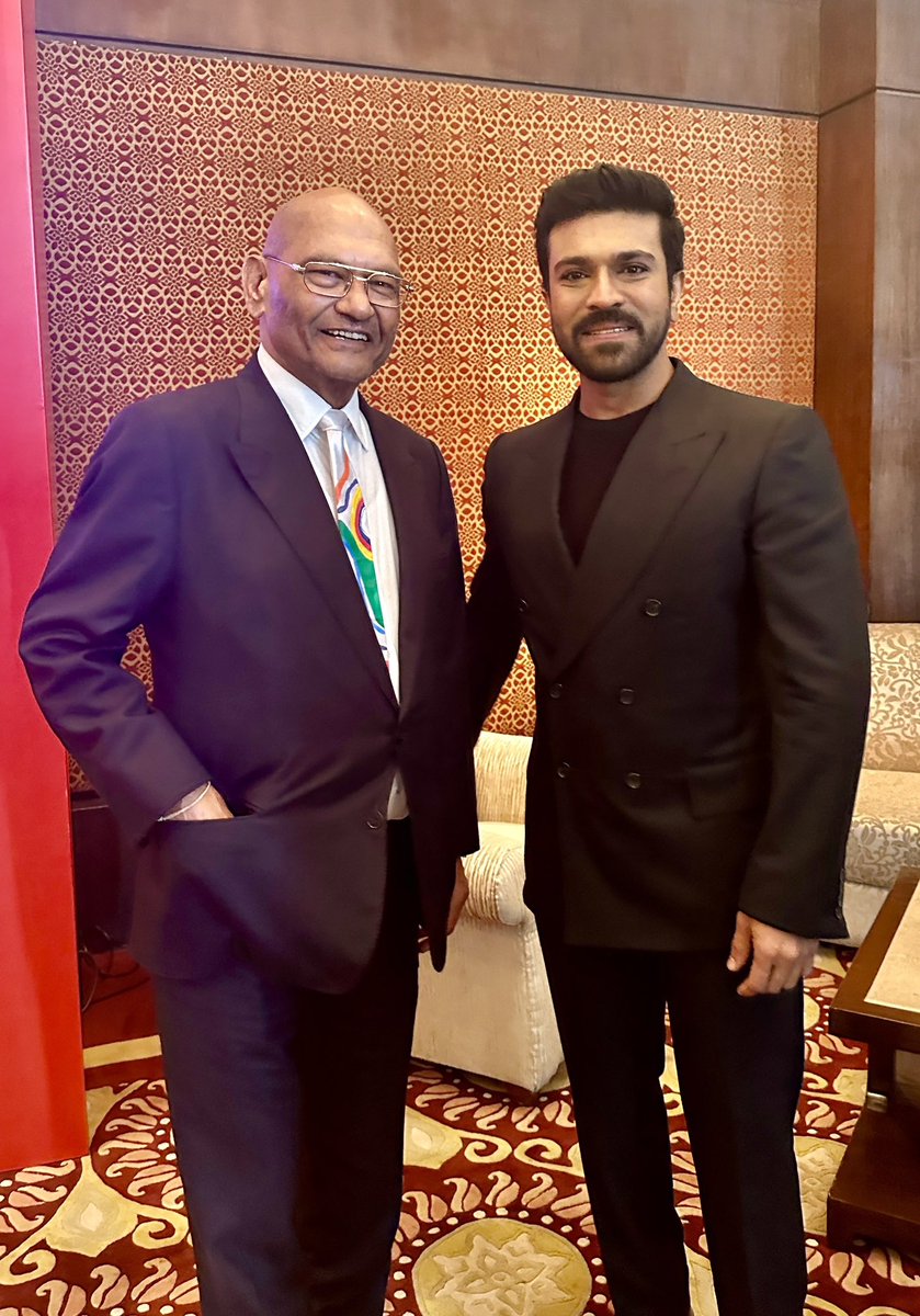 AnilAgarwal_Ved's tweet photo. naatu naatu is not just a great song but a emotion that connects the world to India's music and dance....met the very talented @AlwaysRamCharan ji and showed him my work in progress dance step https://t.co/BoFR1nAgob