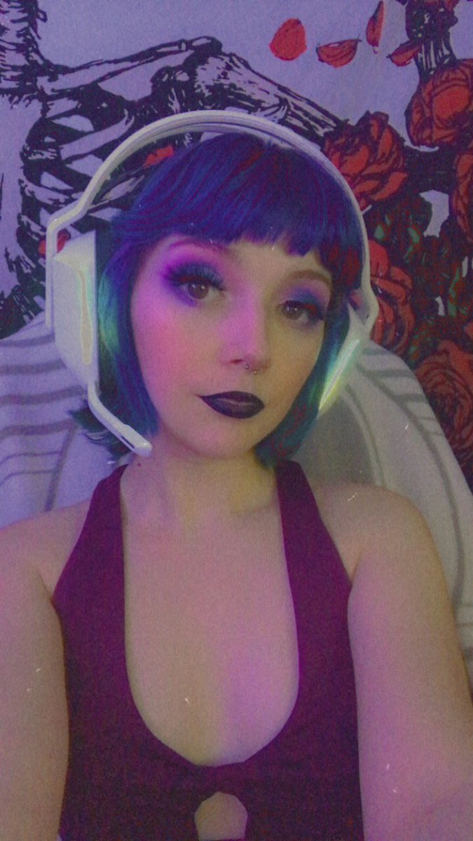 galaxyraen's tweet photo. Gonna be streaming on twitch more often - because why tf not https://t.co/4xTKywCcmD