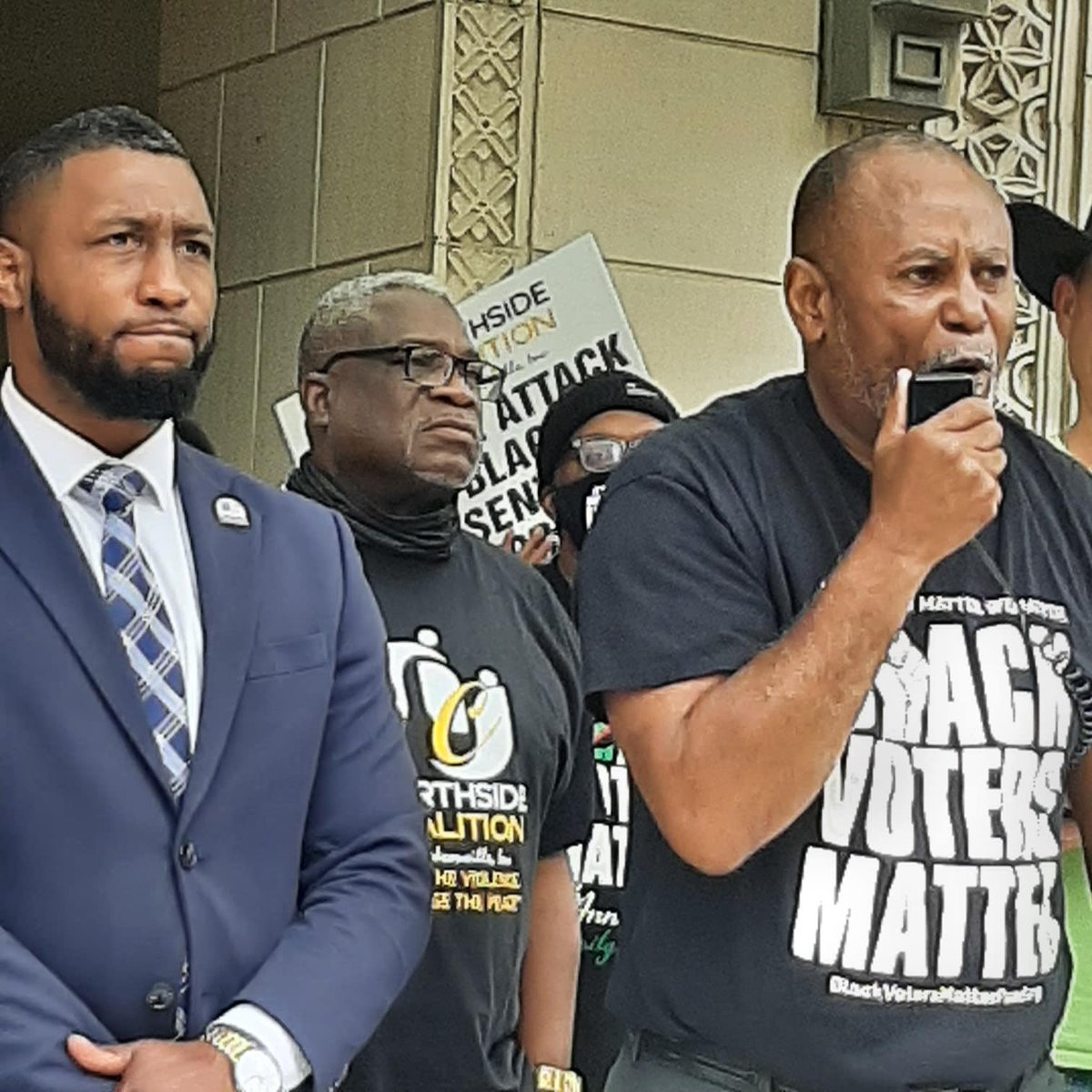 FrazierBen's tweet photo. #WorkingForChange #VoteLocalNow #ThanksLeagueOfWomenVoters #Thanks904ward #ThanksNorthsideCoalition https://t.co/rRqzPXExhu