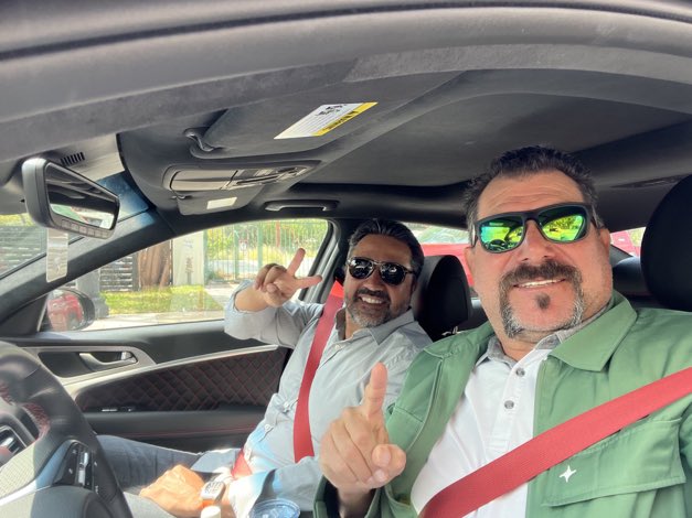 _MiguelLugo's tweet photo. Esta dupla fue la artífice del éxito de México🇲🇽. Benjamín Gil y Vinicio Castilla. Me gustaría verlos juntos de nueva cuenta al frente de un equipo.

📸 Fotografía del museo personal de Fausto Castaños. https://t.co/nIMC7Y7Avl