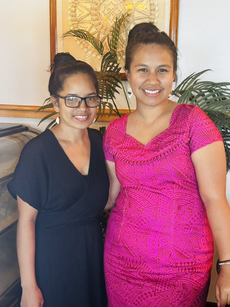 This afternoons lunch w/@lotupasifika and two very influential Marshallese women, @Senator_Heine and Ms. Marie Maddison was full of interesting discussions on the role of churches in social development. 

Also grateful to run into Pacific Climate Warriors Elder Milan Loeak ✊🏽