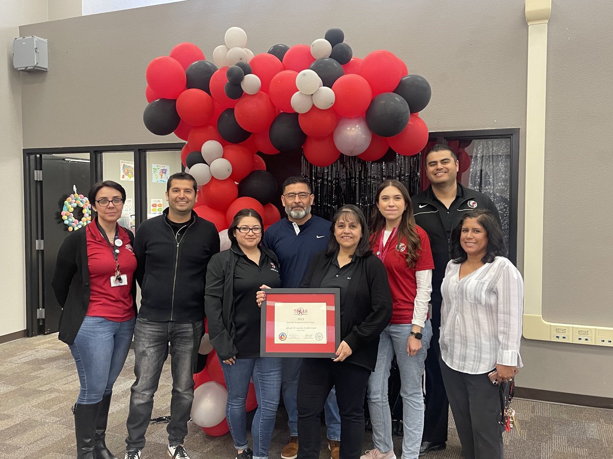 Ana Carroll (@acarroll_ssms) on Twitter photo What a great day! <a href="/SSanchez_MS/">Lourdes Coria</a> our teachers celebrate, learn and motivate during PD. Thank you for always doing your best for our Warriors. #TeamSISD @JGOMEZ_SSMS <a href="/MTobias_SSMS/">Melanie Tobias</a> <a href="/Lloera_SSMS/">Luis Loera</a> What a great day! <a href="/SSanchez_MS/">Lourdes Coria</a> our teachers celebrate, learn and motivate during PD. Thank you for always doing your best for our Warriors. #TeamSISD @JGOMEZ_SSMS <a href="/MTobias_SSMS/">Melanie Tobias</a> <a href="/Lloera_SSMS/">Luis Loera</a>