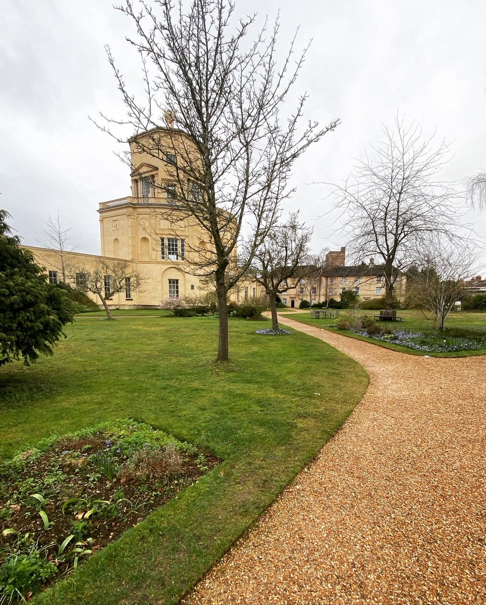 OhgsRS's tweet photo. Mrs Vose at the University of Oxford at a religion and worldviews in education conference. A neat opportunity to explore the buildings around the Theology and Religion Department, where Mr Oulton studied his degree. (Don’t tell Mr Gumpert - he graduated at rivals Cambridge) https://t.co/mByEoxRmjy
