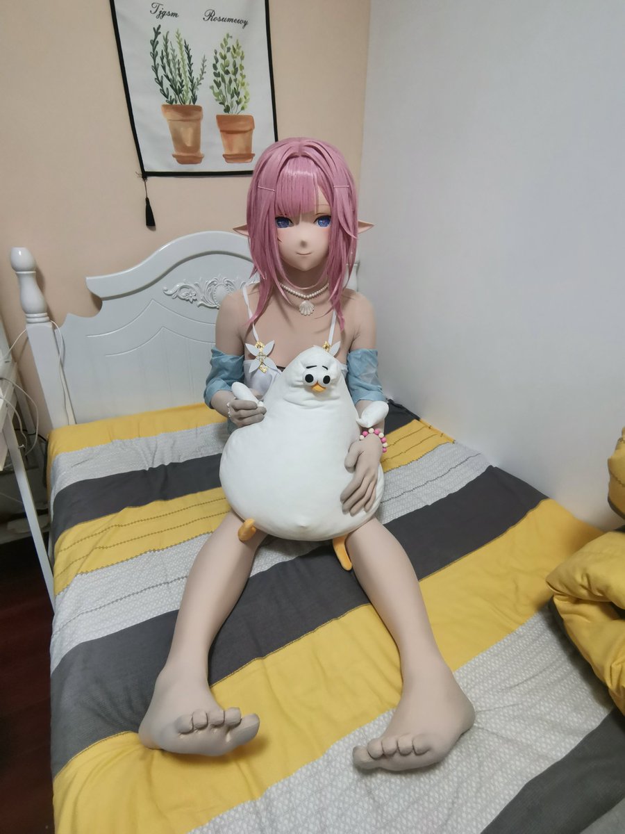 KBIBIME's tweet photo. 咕咕咕
#kigurumi https://t.co/LFDgQbQgz1