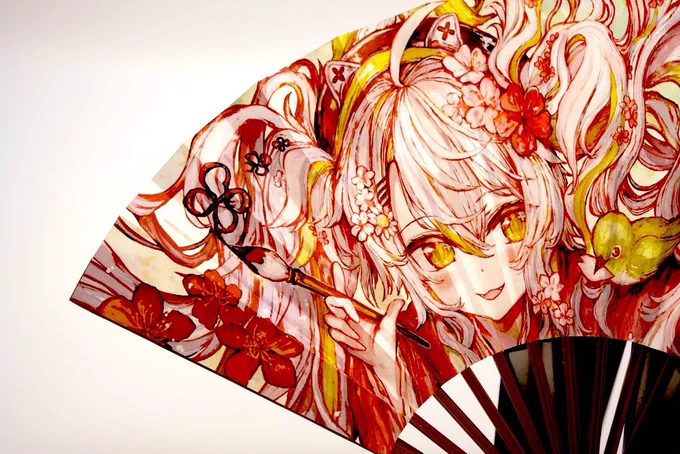 美少女イラストと京扇子のコラボレーションで、京扇子職人さんを助けるべくクラファンやってます!美少女イラストや伝統工芸に興味おありの方は是非プロジェクト記事見るだけでもいいので覗いてってください〜! 