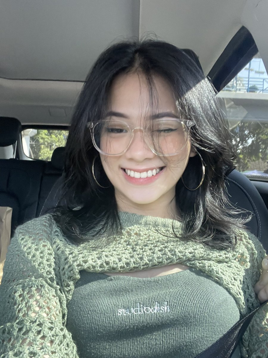 Dwynna_Win's tweet photo. go green🌱 https://t.co/GfLhxizAWS