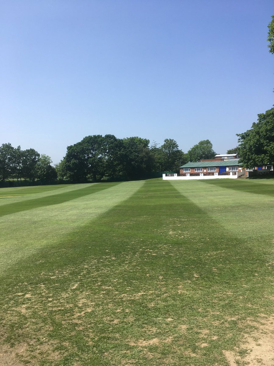 Hodgyleeds's tweet photo. This week we celebrate and thank our grounds people be at professional set ups or local clubs Making pitches and facilities for sports people to enjoy. They work hard to make the best surface they can with the equipment and budget available to them
Thank you all  
#GroundsWeek https://t.co/QHFBpt8By9