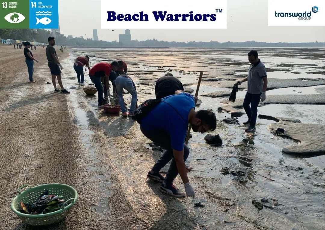 beachwarriors's tweet photo. 17/03/23
#dadarbeachcleanup 
#week259

Two Hands Can Do Wonders🧤

Special drive with Warriors of @DBSBankIndia 😇

Thank you to @TransworldTweet for your strong support💚

#beachwarriors #cleanupdrive  #swachhbharatmission #swachhsurvekshan2023 #saveouroceans #saynotoplastic https://t.co/SdP6Wm0yyH