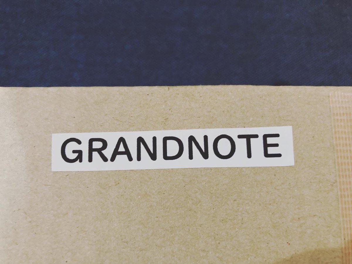 uo_boardgame's tweet photo. 支援していたプロジェクト、GRANDNOTEさんのエルフィンクラフト(DX攻略本付き)届きました!クオリティ高いです!全て絵が違う143枚のカードが可愛すぎるし、攻略本では1枚1枚世界観の説明があり、設定の深さにアガりまくりの逸品!遊ぶの楽しみです☺️
#エルフィンクラフト
#GRANDNOTE https://t.co/ziMZ32KCDr