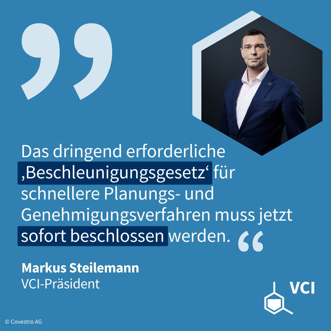VCI (@chemieverband) on Twitter photo Unser Präsident <a href="/MSteilemann/">Markus Steilemann</a> vor dem #Windgipfel im @BMWK: "Für energieintensive Industrien wie die #Chemie zählt jede kWh. Um treibhausgasneutral zu wirtschaften, brauchen wir zunehmend hohe Mengen erneuerbaren Stroms zu günstigen Preisen. Wir wollen & müssen das schaffen!" Unser Präsident <a href="/MSteilemann/">Markus Steilemann</a> vor dem #Windgipfel im @BMWK: "Für energieintensive Industrien wie die #Chemie zählt jede kWh. Um treibhausgasneutral zu wirtschaften, brauchen wir zunehmend hohe Mengen erneuerbaren Stroms zu günstigen Preisen. Wir wollen & müssen das schaffen!"
