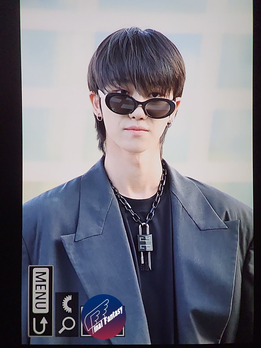 230321 ICN 출구

❤️

#XUMINGHAO #서명호 #디에잇 #세븐틴 #徐明浩 #SEVENTEEN #ディエイト #ミンハオ