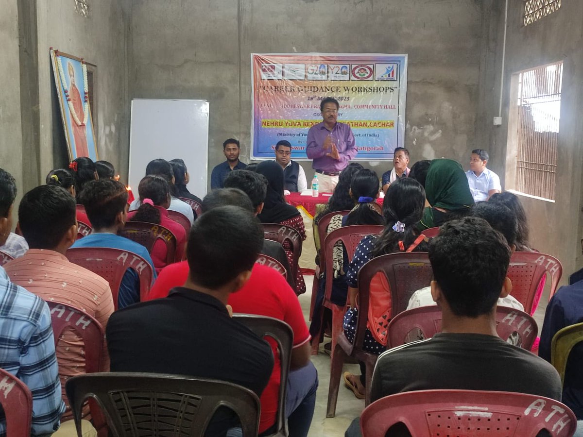 MYBharatHQ's tweet photo. @nykcachar hosted a Career Guidance Program at Siddheshwar Pragati Sangha on Wednesday, March 19, 2023.
#NYKS #CareerGuidanceProgram #Youth https://t.co/wyJBiMbUtf