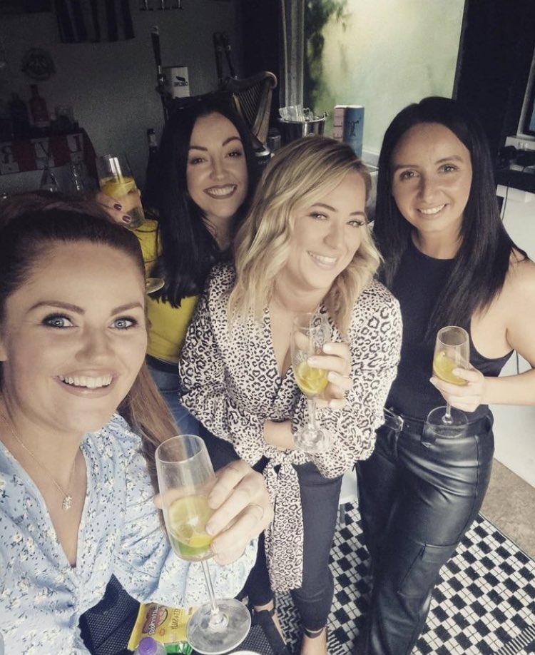 lpeake1's tweet photo. The best weekend with all my favourites 🤍 https://t.co/R96m3Y3u1i