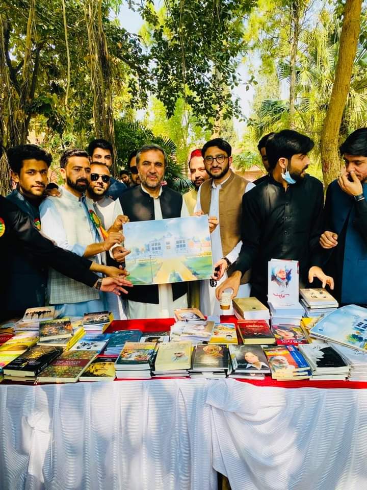 AzazKhyber's tweet photo. #کتاب_امن_پوهه_رنړا_پرمختګ 
#PSFAWKUM 
#BookFair2023 https://t.co/wbMp8yaueO