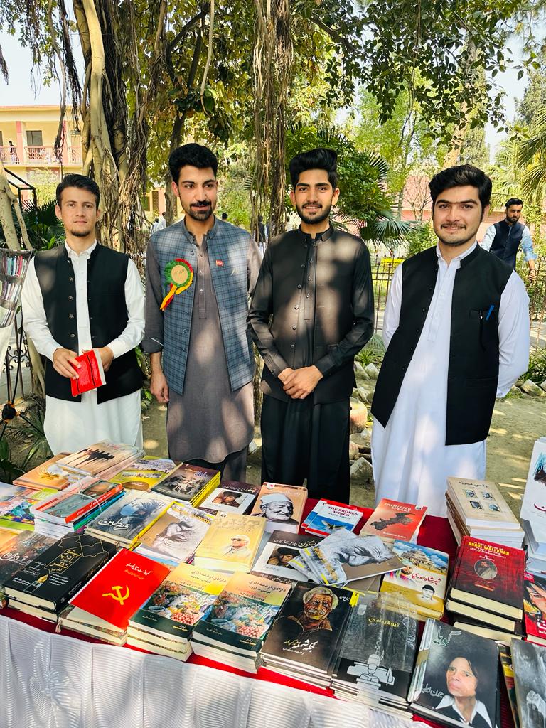 AzazKhyber's tweet photo. #کتاب_امن_پوهه_رنړا_پرمختګ 
#PSFAWKUM 
#BookFair2023 https://t.co/wbMp8yaueO