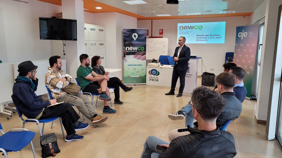 Hoy en Polinicia🐝 <a href="/andresromero/">Andrés Romero</a> nos habla del #pactodesocios <a href="/MurciaInicia/">Murcia Inicia CIM-M</a> <a href="/AytoMurcia/">Ayuntamiento de Murcia</a> <a href="/AJERegionMurcia/">AJE Región de Murcia</a>