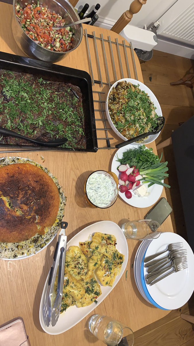 AziziaW's tweet photo. Nowruz Mubarak, let this year be full of light and only light.نوروز پیروز #نوروز https://t.co/iNXKwmaiye