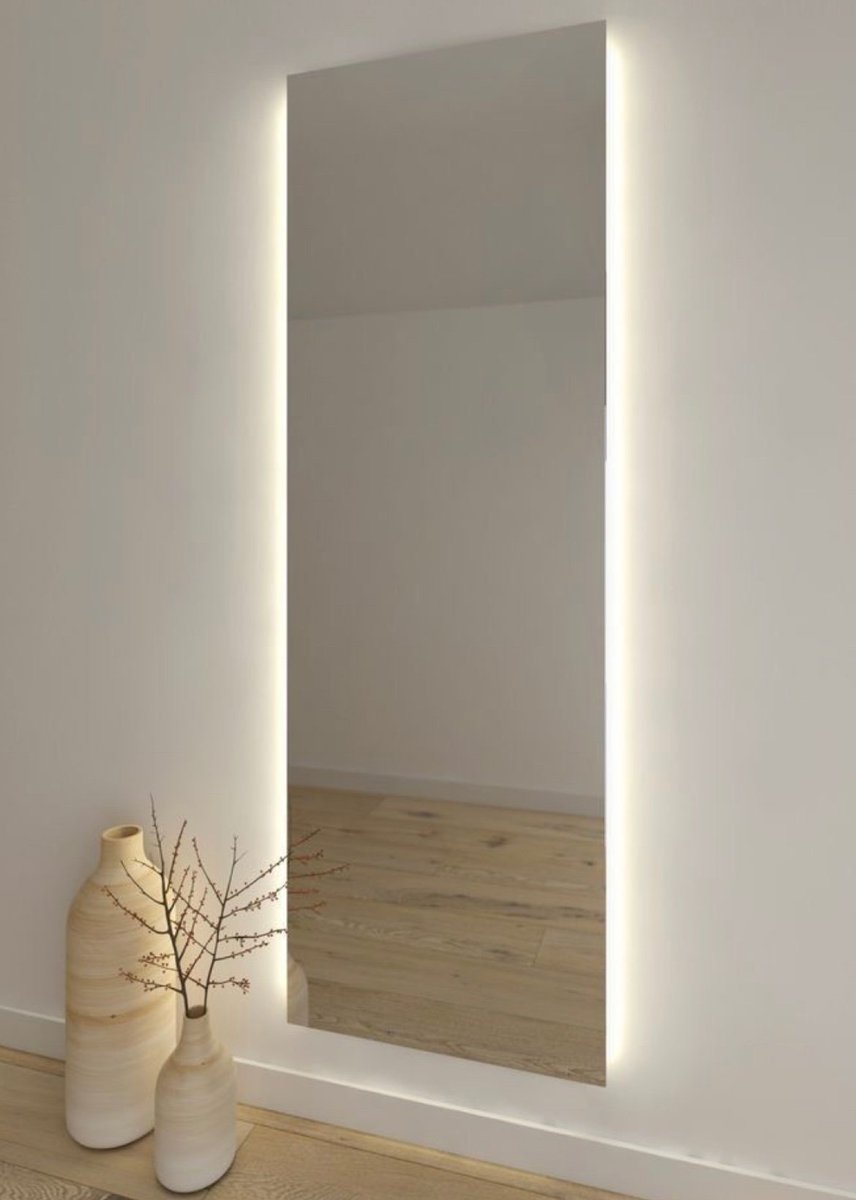 itsD3lay's tweet photo. necesito este espejo en mi habitación https://t.co/9sgdoG2yJT