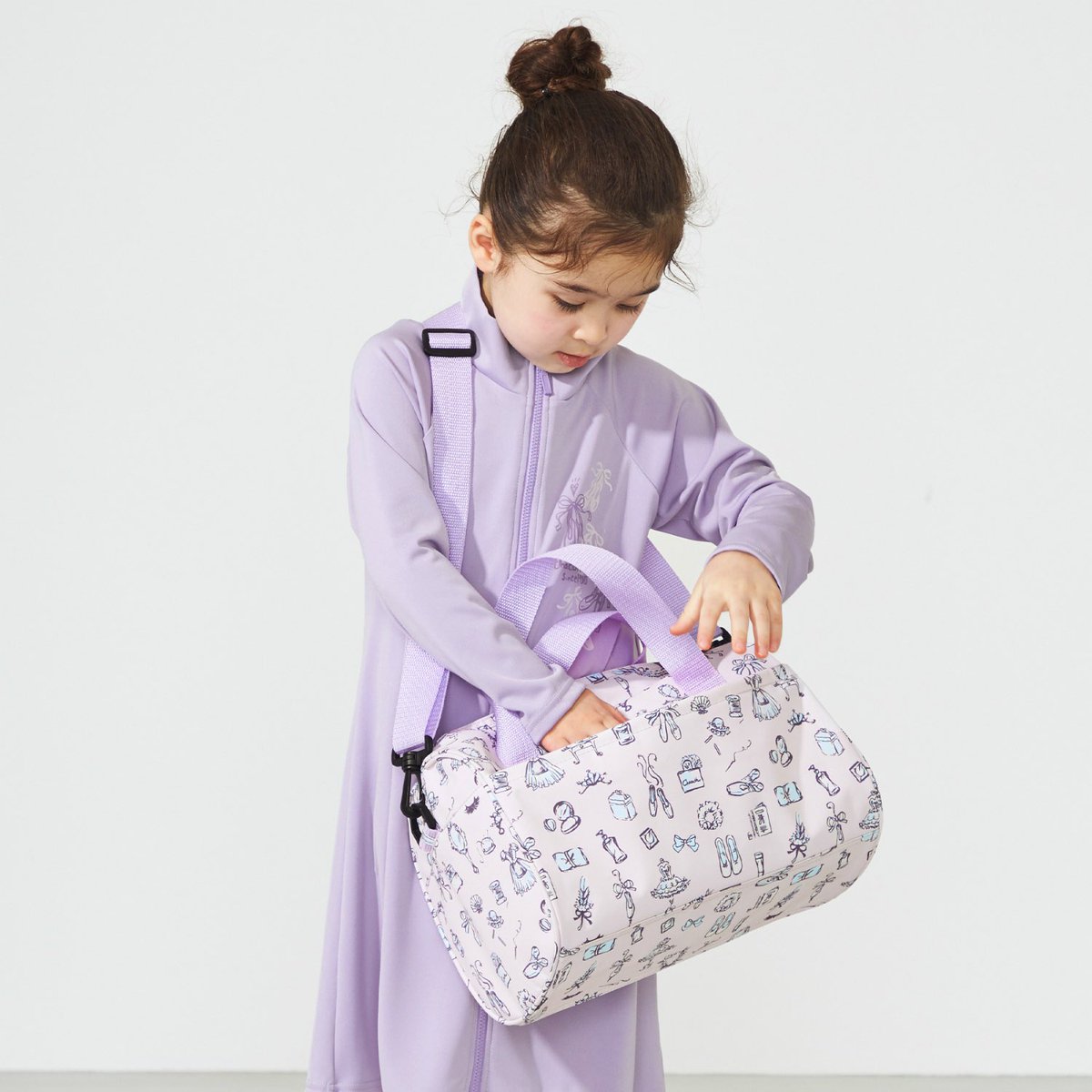 ChacottFukuoka's tweet photo. Very cute goods for kids and juniors arrived🎀
We want to recommend those items to children who loves ballet🩰💕
How about enjoying ballet with new cute items?🥰
https://t.co/PWx2hrnc1B
#Chacott #ballet #generalgoods #kids #juniors https://t.co/YxYoECBoka