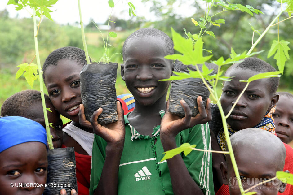 🌱🌱🌱🌱🌱🌱🌱🌱🌱🌱🌱🌱🌱
🌱🌱🌱🌱🌱🌱🌱🌱🌱🌱🌱🌱🌱
🌱🌱🌱🌱🌱🌱🌱🌱🌱🌱🌱🌱🌱

Refugees in Cameroon fight desertification, one tree at a time: ow.ly/NShB50NiIx7

#IntlForestDay

🌳🌳🌳🌳🌳🌳🌳🌳🌳🌳🌳🌳🌳🌳🌳
🌳🌳🌳🌳🌳🌳🌳🌳🌳🌳🌳🌳🌳🌳🌳
🌳🌳🌳🌳🌳🌳🌳🌳🌳🌳🌳🌳🌳🌳🌳