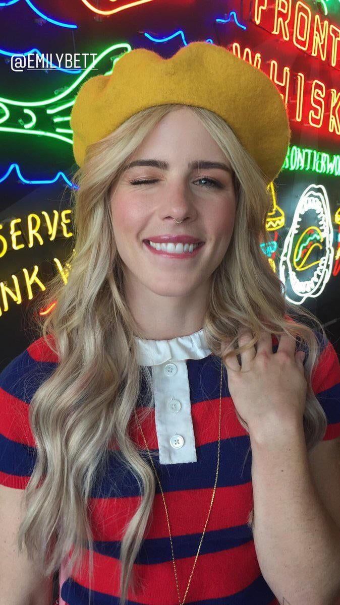 No one can make you happy if you are not happy inside 
#Arrow #emilybett