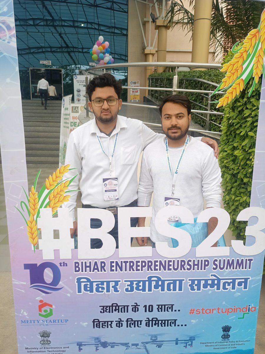 FarazKh15463307's tweet photo. Such a wonderful environment full of ideas and upcoming ideals together sharing their views and experience to grow together.
#BES23
#Enterpreneurs
#GaonToGlobal
#GyanBhawanPatna https://t.co/41dfBVLG95