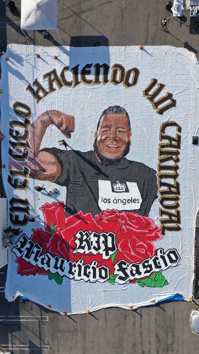 LAFC3252's tweet photo. #ForzaMo ♾️🖤💛 https://t.co/rox9Oizhiw