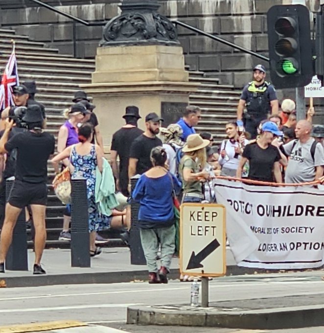 Jeanene4Hasluck's tweet photo. @Natasha88544451 @clairegcoleman Yes these ones that were part of her protest https://t.co/f9Ti2S7HZI