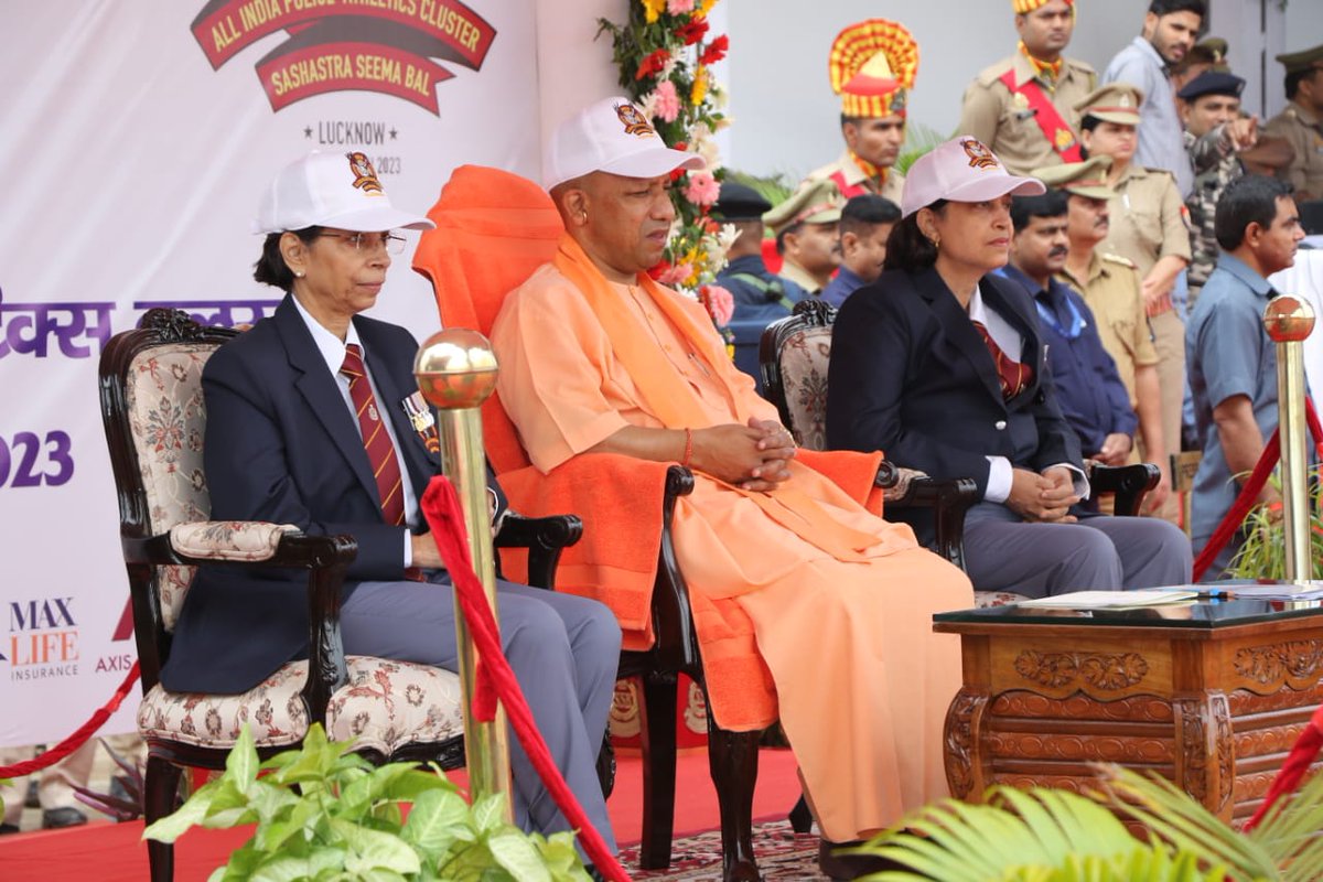SSB_INDIA's tweet photo. Sh. Yogi Adityanath, Hon’ble Chief Minister, UP, declares the 71st All India Police Athletics Cluster Championship-2022-23 open. 
#SSB is organising the Championship at SAI Stadium, Lucknow w.e.f 21st to 25th March 2023.

@PMOIndia
@HMOIndia
@UPCMOffice
@Media_SAI
#AIPSCB https://t.co/jmFl2Jwvrp