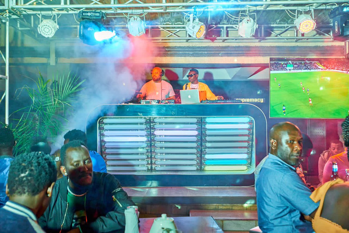 SupremacyLounge's tweet photo. What you miss every weekend @SupremacyLounge @kaboyodon https://t.co/Me2FZfR58y