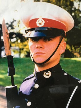 Please share by re-tweeting for Olivia, her sister Matilda &amp;their loving Mum, Maree.
They have suffered the worst thing in life when the girls' father and Maree's husband passed away 2 weeks ago.

#takentoosoon #royalmarines #royalmarinescommando #fuckcancer #oliviarogersmusic