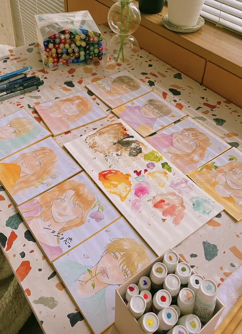 4巻、色紙。
今までコピックで描いてたけど、初めて絵の具で色紙を描いてみた☺️
色味がふわっとしてていいかもしれない
#ショジョ恋 