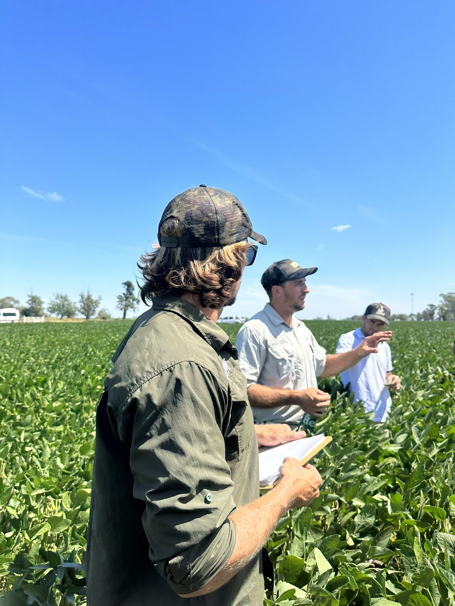 spraytec_aus's tweet photo. After much anticipation, we had the fortune to tour Argentina with our closest clients and business partners! Venturing between Buenos Aires and Rosario, we covered all bases; farms, co-ops, trials, factory’s, ports, Spraytec’s HO and the famed @Expoagrocom! Stay tuned for more! https://t.co/GCsS9u7glv