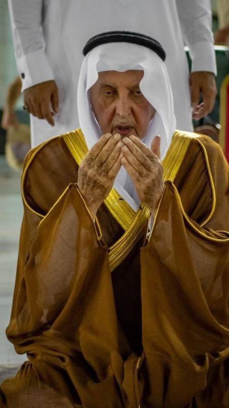 أسأل الله العظيم رب العرش العظيم أن يشفيه شفاء عاجلا غير آجل شفاء لايغادر سقما  ويحفظه من كل مكروه   #خالد_الفيصل