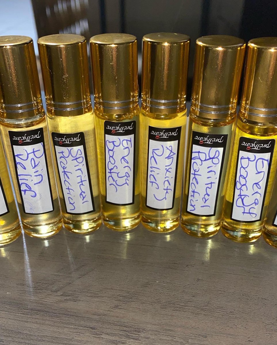 SpiritualArray's tweet photo. Get your #EssentialOilRollerBlends from #SpiritualArray117 have 20 bottles left, #AnxietyRelief #EnergyBooster #PainRelief #SpiritualProtection and others, or I can make one specifically for your needs. Comment or message me #IntuitiveEmpath 🔮 #AngelCommunicator 👼 https://t.co/CHaqQIEAQd