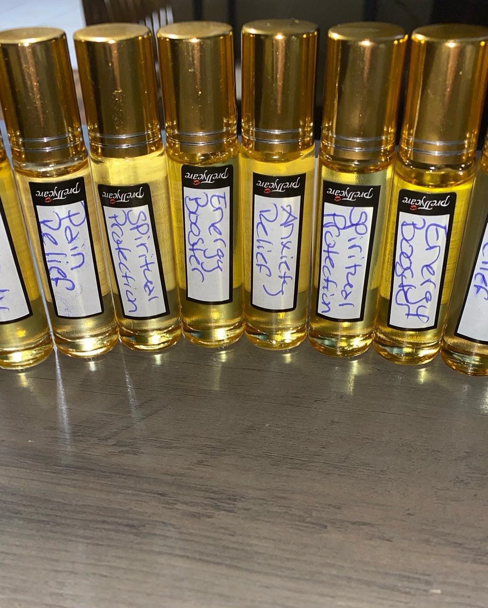SpiritualArray's tweet photo. Get your #EssentialOilRollerBlends from #SpiritualArray117 have 20 bottles left, #AnxietyRelief #EnergyBooster #PainRelief #SpiritualProtection and others, or I can make one specifically for your needs. Comment or message me #IntuitiveEmpath 🔮 #AngelCommunicator 👼 https://t.co/CHaqQIEAQd