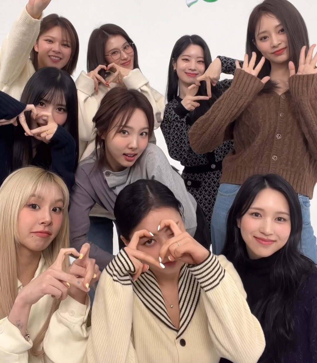 TWICE (NO) Brasil Zone & Masterpiece on X: 🗞️- Posições das membros do Twice no Ranking dos idols de k-pop mais procurados mundialmente no google durante o primeiro semestre de 2020. #
