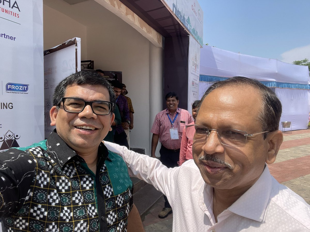 devasissarangi's tweet photo. Thank You Chief Secretary #Odisha Shri Pradeep Jena, IAS 🙏for encouraging people with different abilities &amp; listening to concerns which friend Jitendra ji raised
Dr Lenin ji has been an integral part of Aaina’s efforts 2 🙏
#Aaina #Dhwani #FICCIFLO #G20India #g20empower https://t.co/ne7n1HhNZU