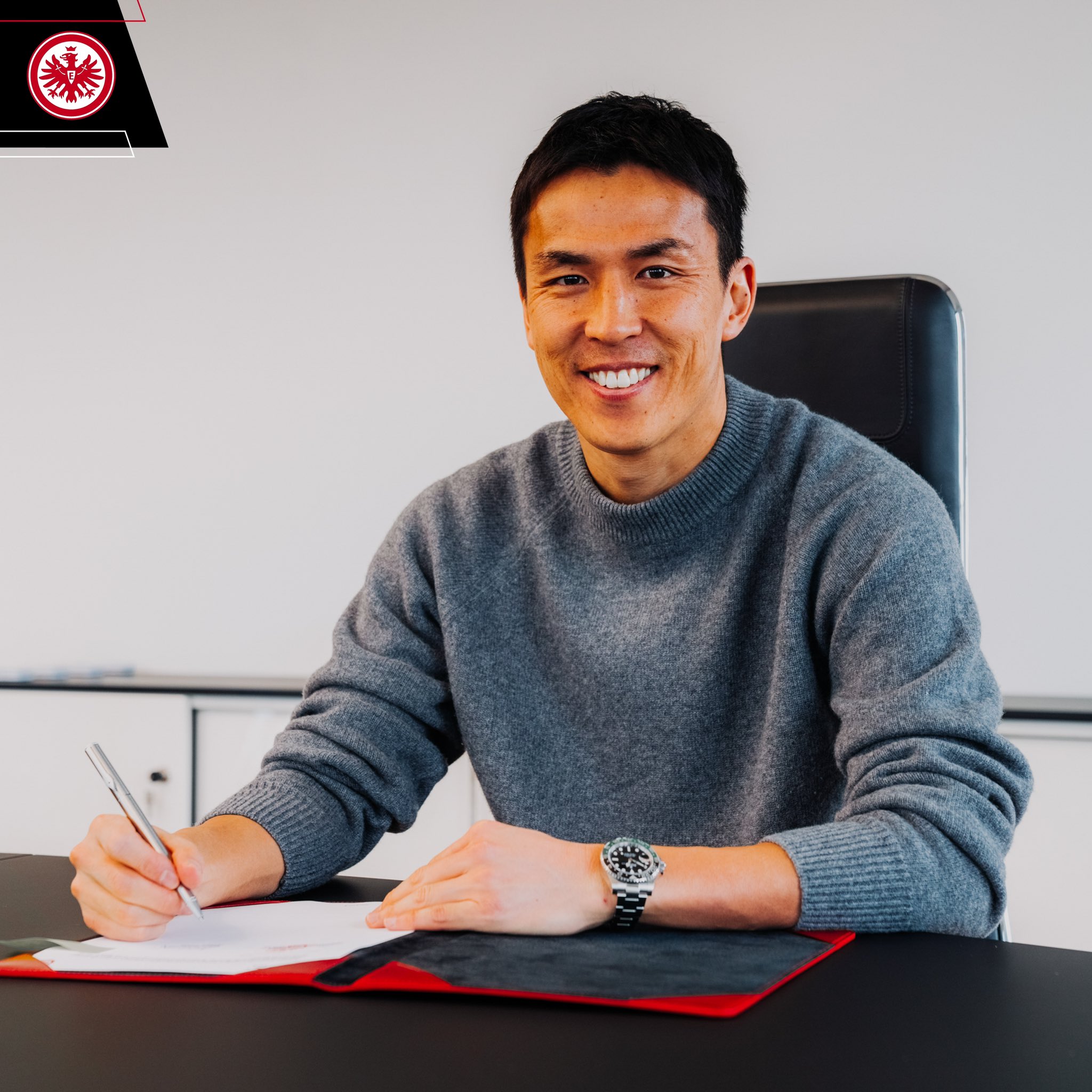 Eintracht Frankfurt フランクフルト　ユニフォーム　長谷部誠 即発送可】フランクフルト 23/24 長谷部誠 ホーム 半袖