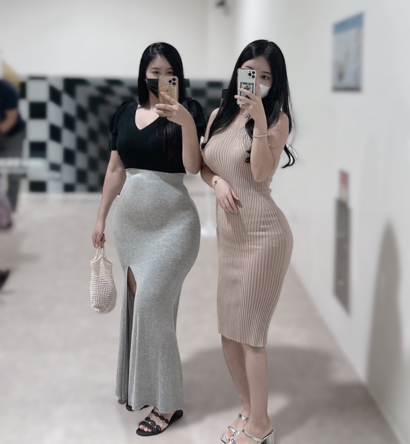 我和闺蜜的身材越来越像 #双飞 #大屁股 #少妇