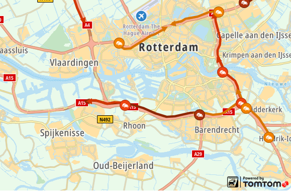 Er zijn twee rijstroken dicht in de #Botlektunnel (#A15 Rotterdam ► Europoort). +70 min.