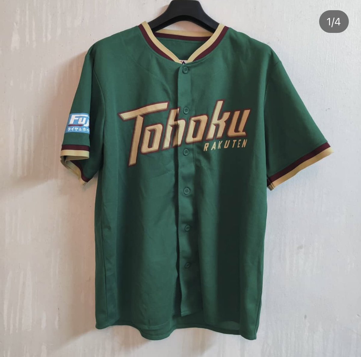 kazuhaaaaaaaa_'s tweet photo. ANYONE TAHU TAK MANA KEDAI OR IG OR WHATEVER YANG BOLEH BUAT CUSTOM JERSEY MACAM NI ? 

Please help a girl out 😭😭😭 https://t.co/q2n5NzHoSA