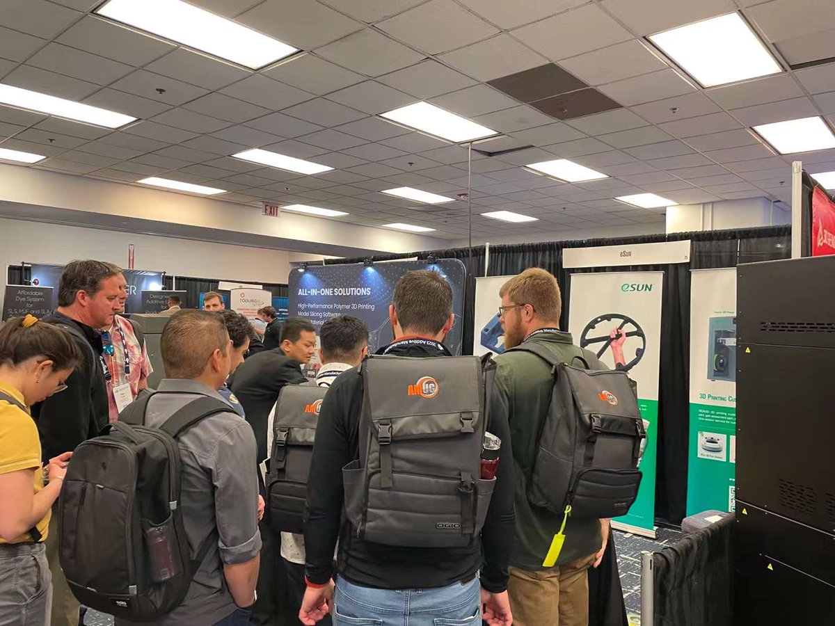 esun3dfilament's tweet photo. The #AMUG #3dprinting #conference was successfully held in Chicago. eSUN is glad to meet our old and new friends here 💚 3D makers, we are happy to be here and looking forward to seeing you next time😉 
.
.
#3dprint #esun #3dconference https://t.co/YXgTZ0MgMO