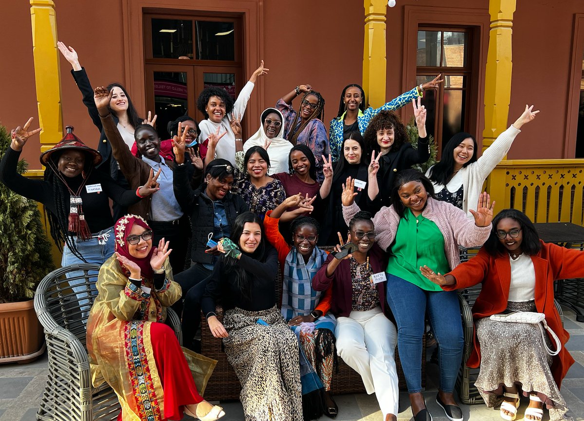 👏👏👏 
What a privilege to learn from the experiences of so many inspiring #youngwomen peacebuilders! 💪

#YoungWomen4Peace #Youth4Peace #YPS #WPS 