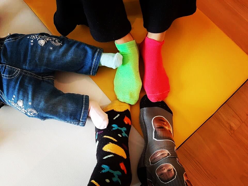 avecsoline's tweet photo. En ce 21 mars, journée mondiale de la trisomie 21, je participe au challenge #ChaussettesDépareillées et montre mon soutien à la différence quelle qu’elle soit, à sa visibilité dans notre société et aux actions menées par les associations.
#paralysiecerebrale #avc #avecsoline https://t.co/9ApLsLhyIe