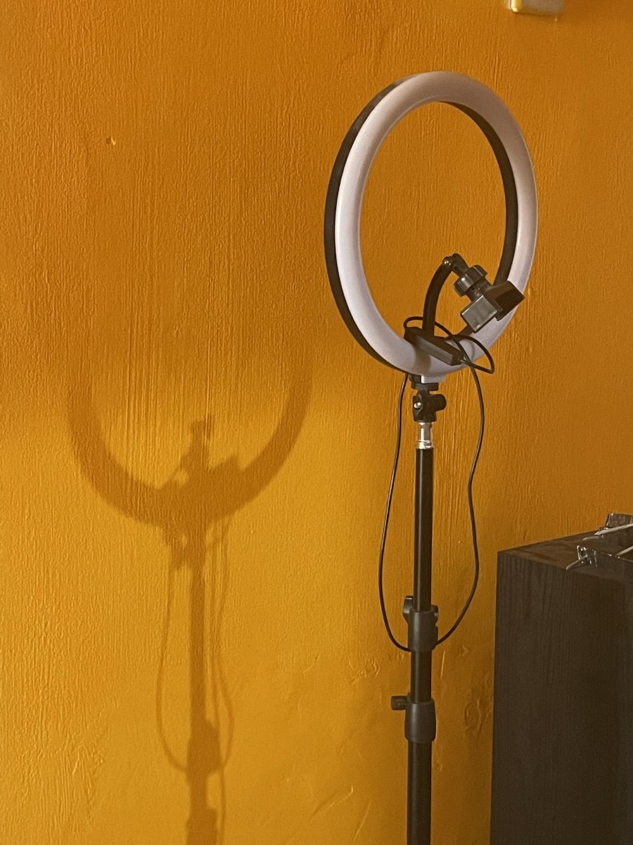 gareadi's tweet photo. The Shadow of the standing lighting…
Its Amazing like a women on the moon.
#ALLAHUEKBER #bulansabit #siwa #siva #sivacakti #nyepi #ogoh https://t.co/LUA6znq8IL