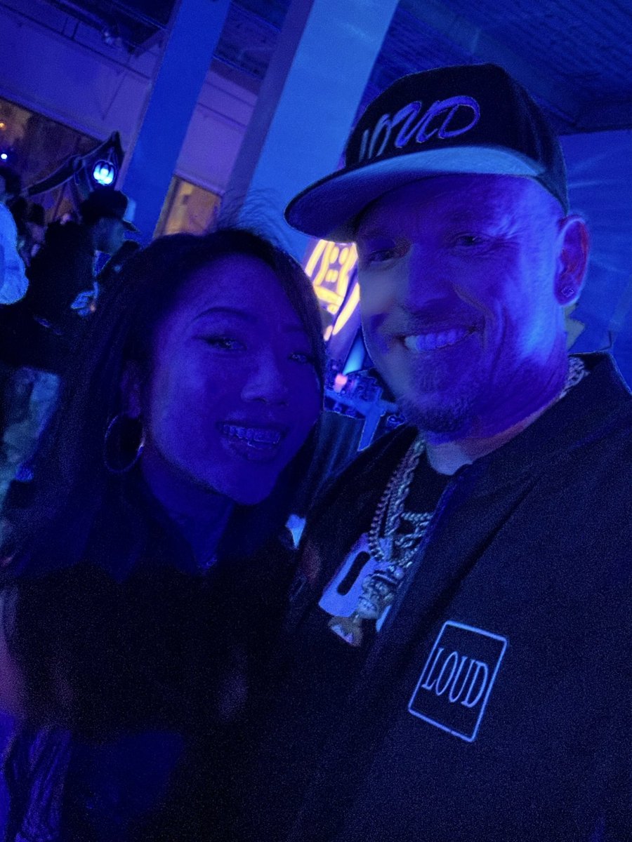 LOUDMOUTH_ETH's tweet photo. Ran into the fake @TiffanyFong_ at @NFTLAlive tonight! https://t.co/ocNaFUhJjP