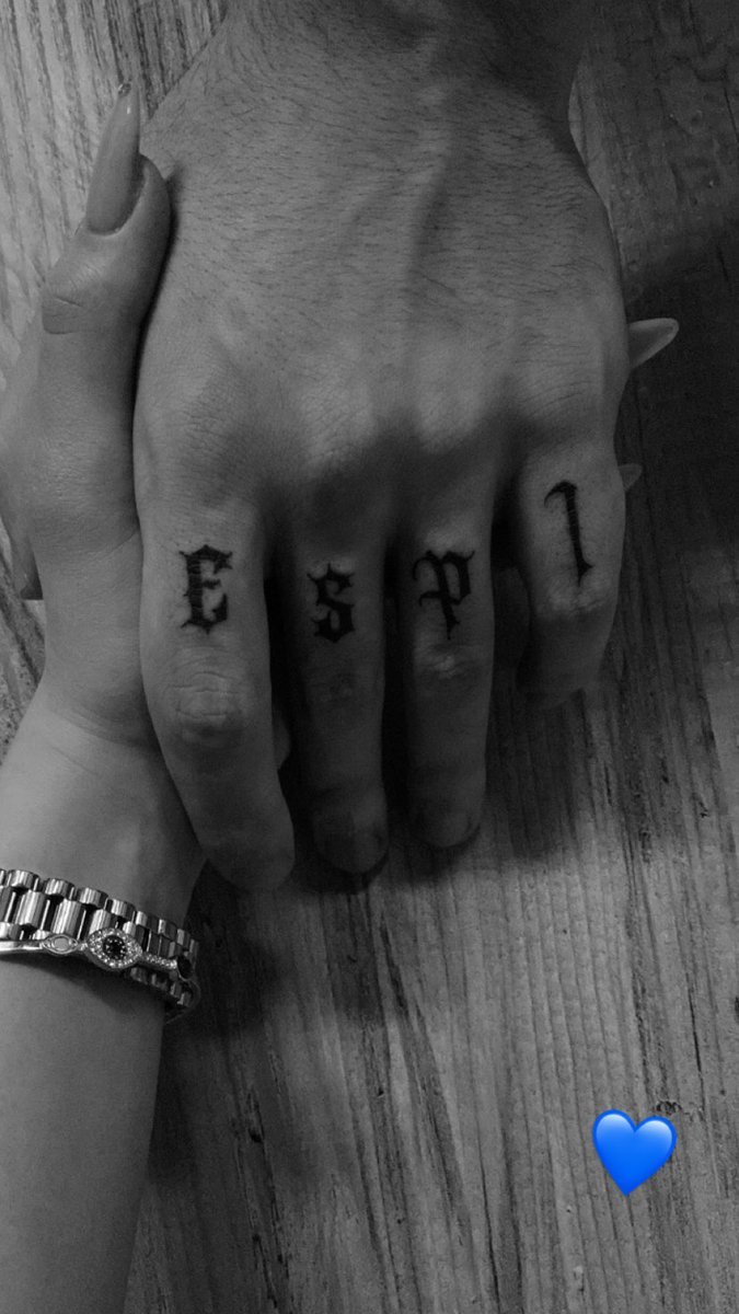 kdalize's tweet photo. Elini tutmayınca günüm güzel geçmiyor.

  #elsed   x  #kısmetseolur https://t.co/qtrdnWS5xb