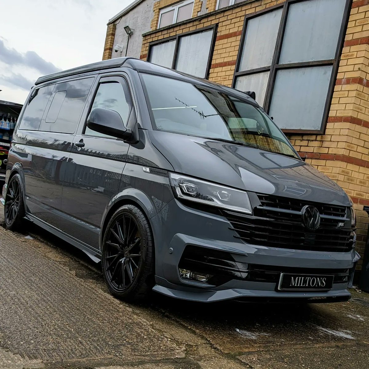 MiltonsMK's tweet photo. Transporter Camper  💦

➡️ Miltons Detailing
📍 Milton Keynes
♾️ @infinity_wax Accredited
🌐 https://t.co/u7vT3buPdA

#VW #transporter #cardetailing #miltonkeynes #miltonsdetailing #Campervan #camper #cardetailer #mk #infinity #infinitywax #buckinghamshire https://t.co/L3wkSyCldh