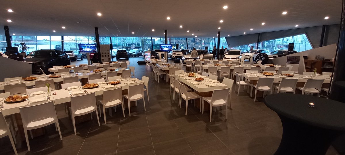 #Vroegevogels vandaag! Gastheer Autobedrijf Braber ontvangt ruim 120 <a href="/heideweek/">Heideweek</a> sponsoren voor een goed verzorgd ontbijt. Voorzitter Gilbert Meurs trapt de ochtend af en deelt de eerste artiesten voor editie 2023. Lees het straks op <a href="/EdeStad/">EdeStad.nl</a>